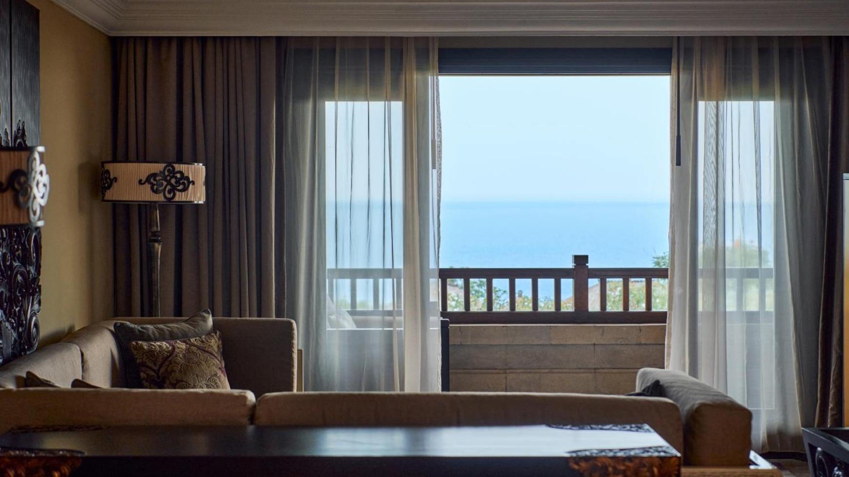 Ayana Resort Bali Jimbaran Exterior foto A room at the hotel