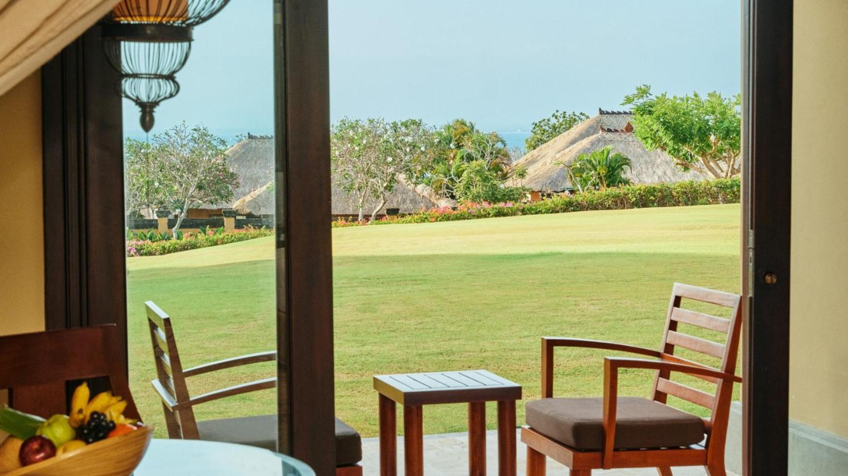 Ayana Resort Bali Jimbaran Exterior foto View from a room at the resort